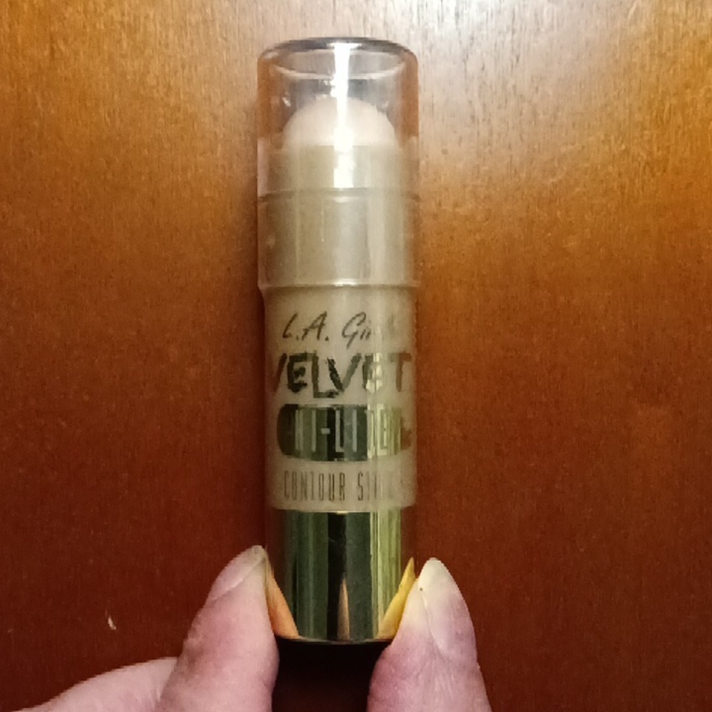 L.A. GIRLS CONTOUR STICK🆕 FINAL SALE PRICE NO NEGOTIATIONS 🆕